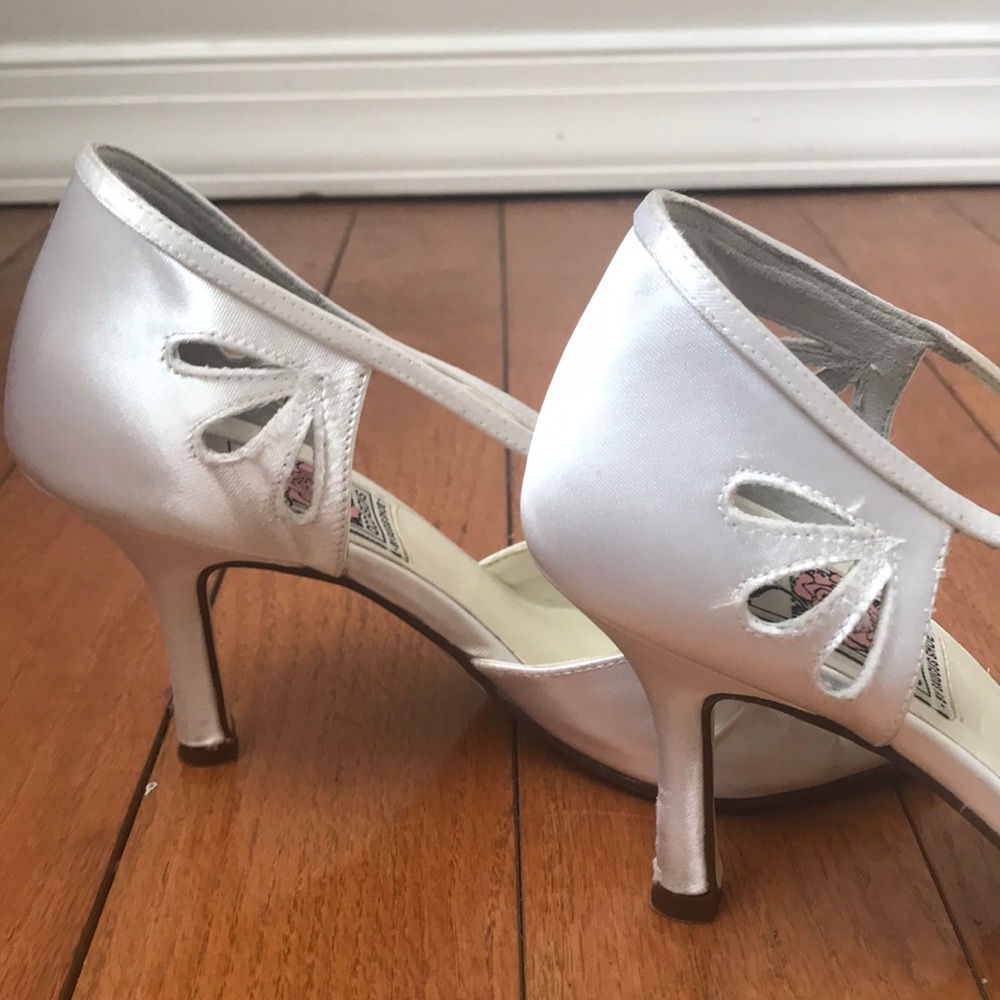 Special Occasions By Saugus Shoe - Picture 5 of 8